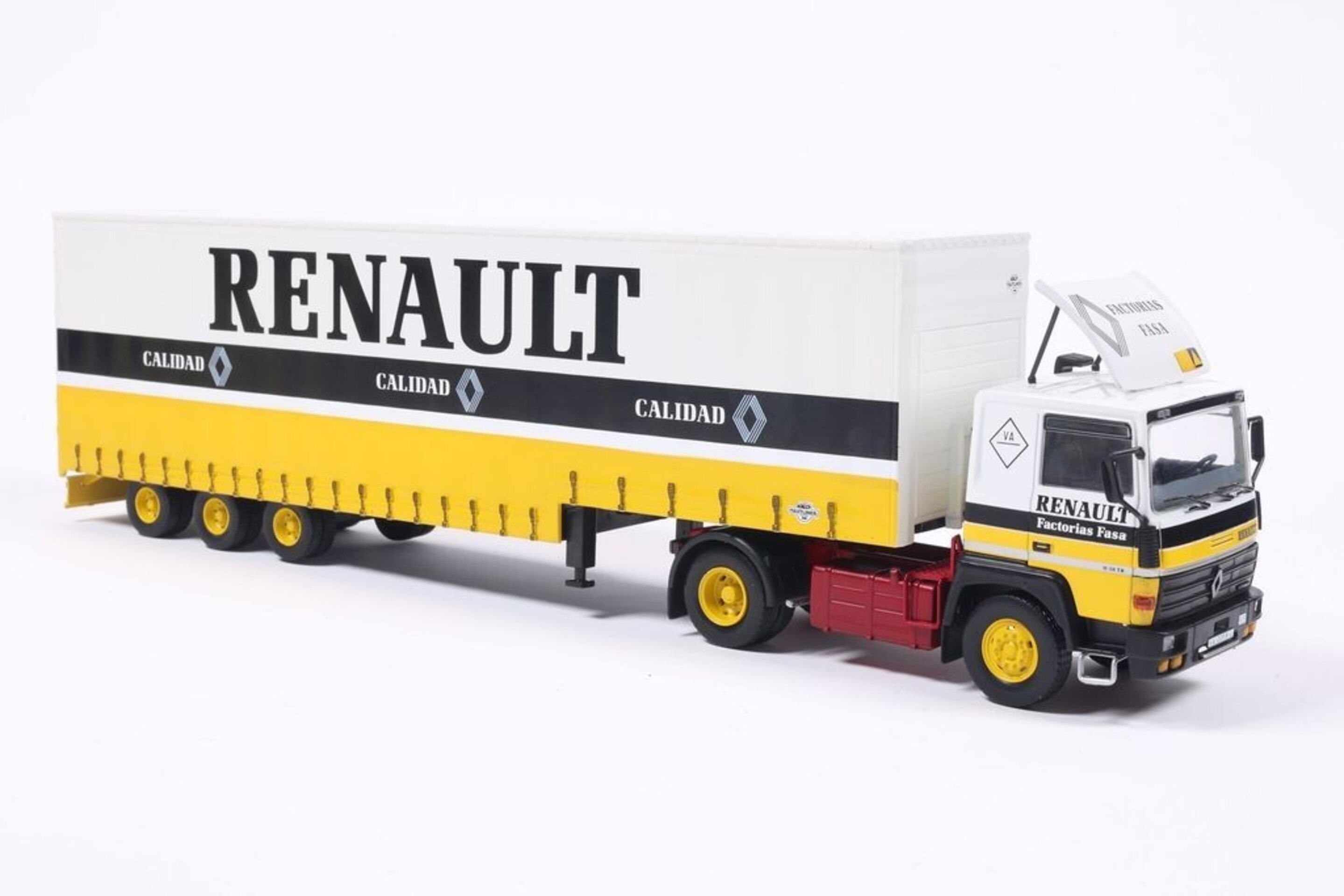 Camión Renault D 38T Barreiros (1983) - 13