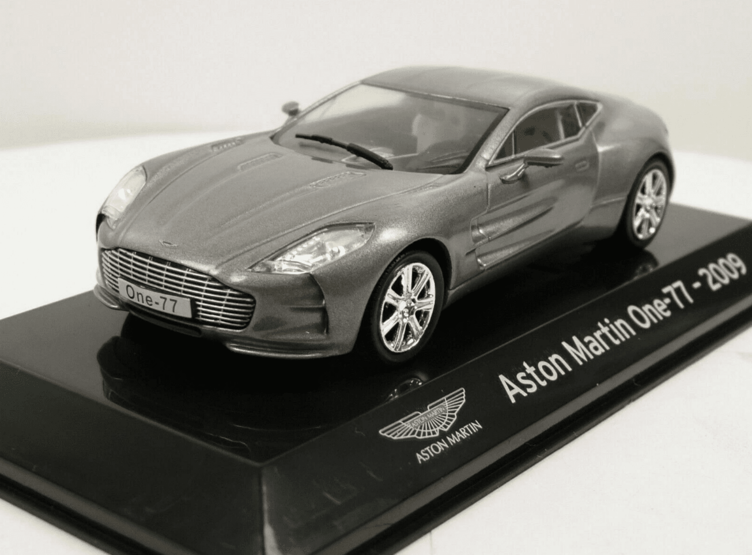 Aston Martin One-77 (2009) - 6
