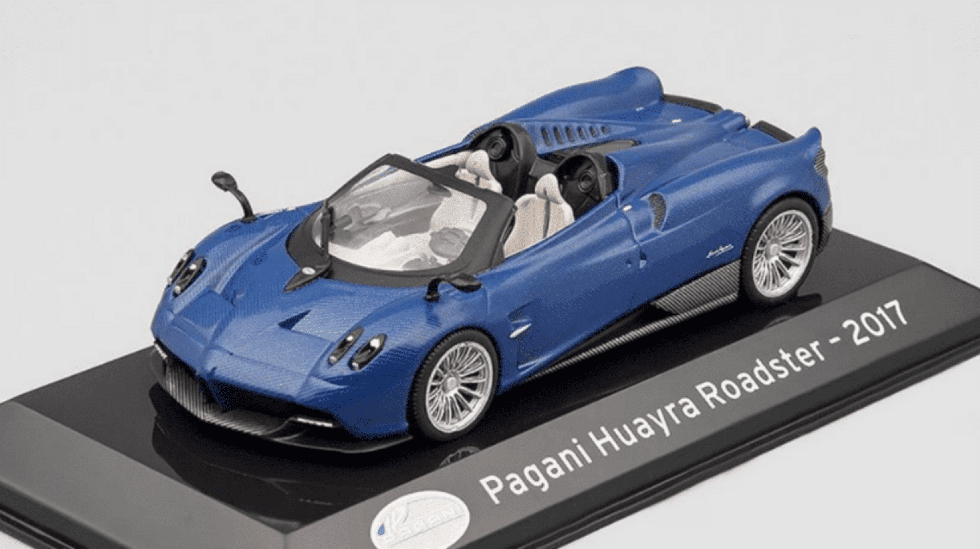 Pagani Huayra Roadster (2017) - 3