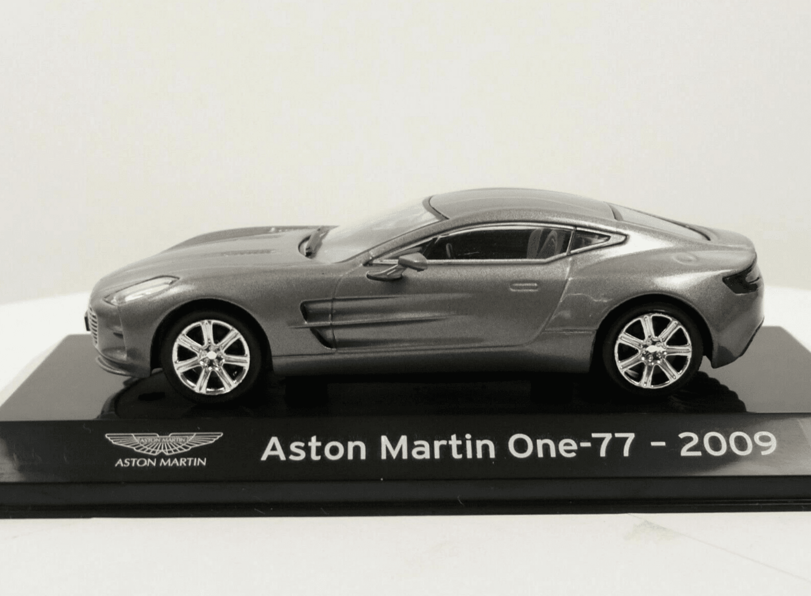 Aston Martin One-77 (2009) - 5