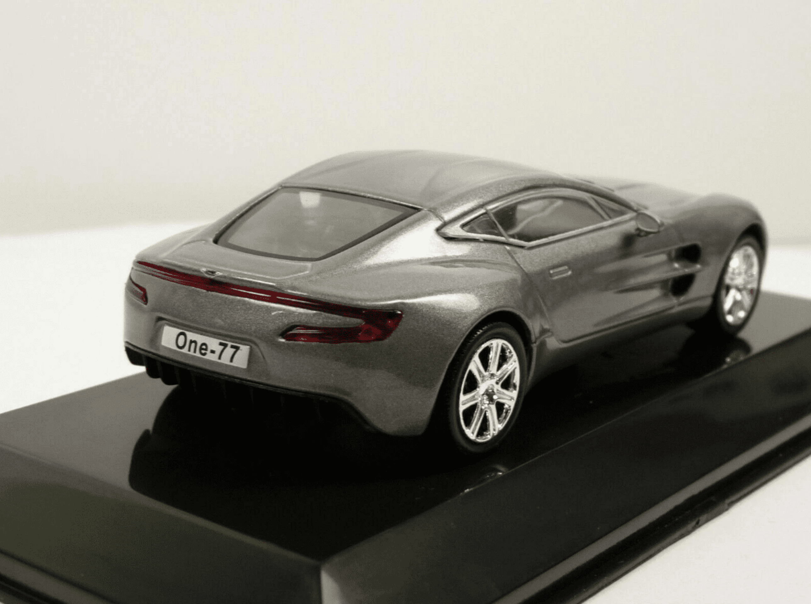 Aston Martin One-77 (2009) - 7