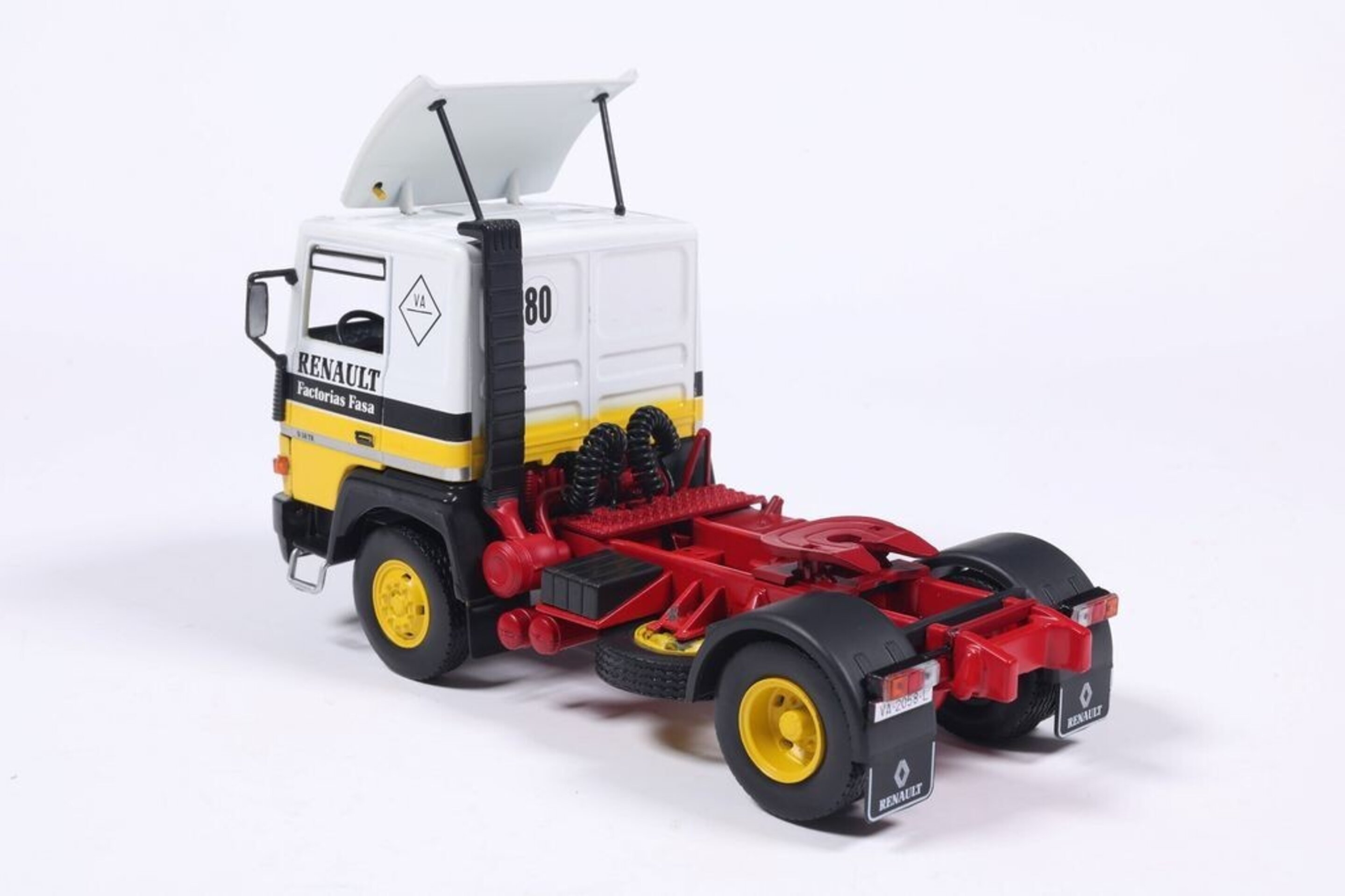 Camión Renault D 38T Barreiros (1983) - 5