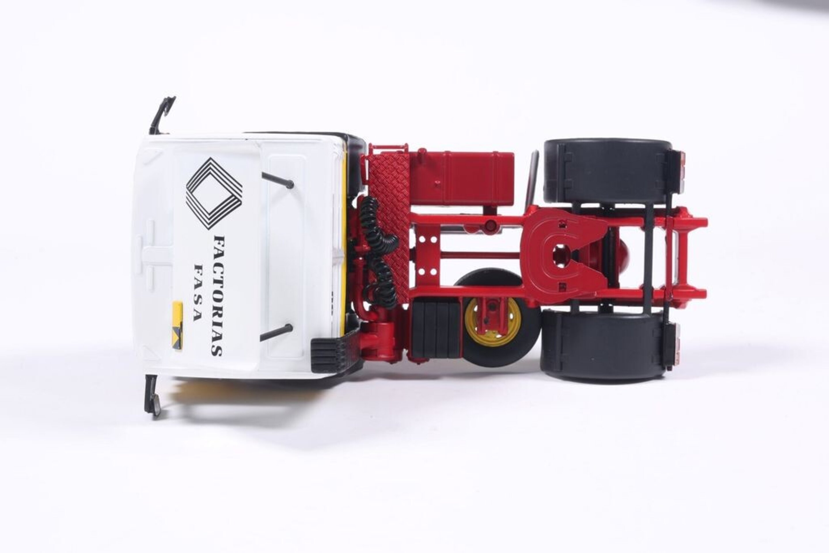 Camión Renault D 38T Barreiros (1983) - 6