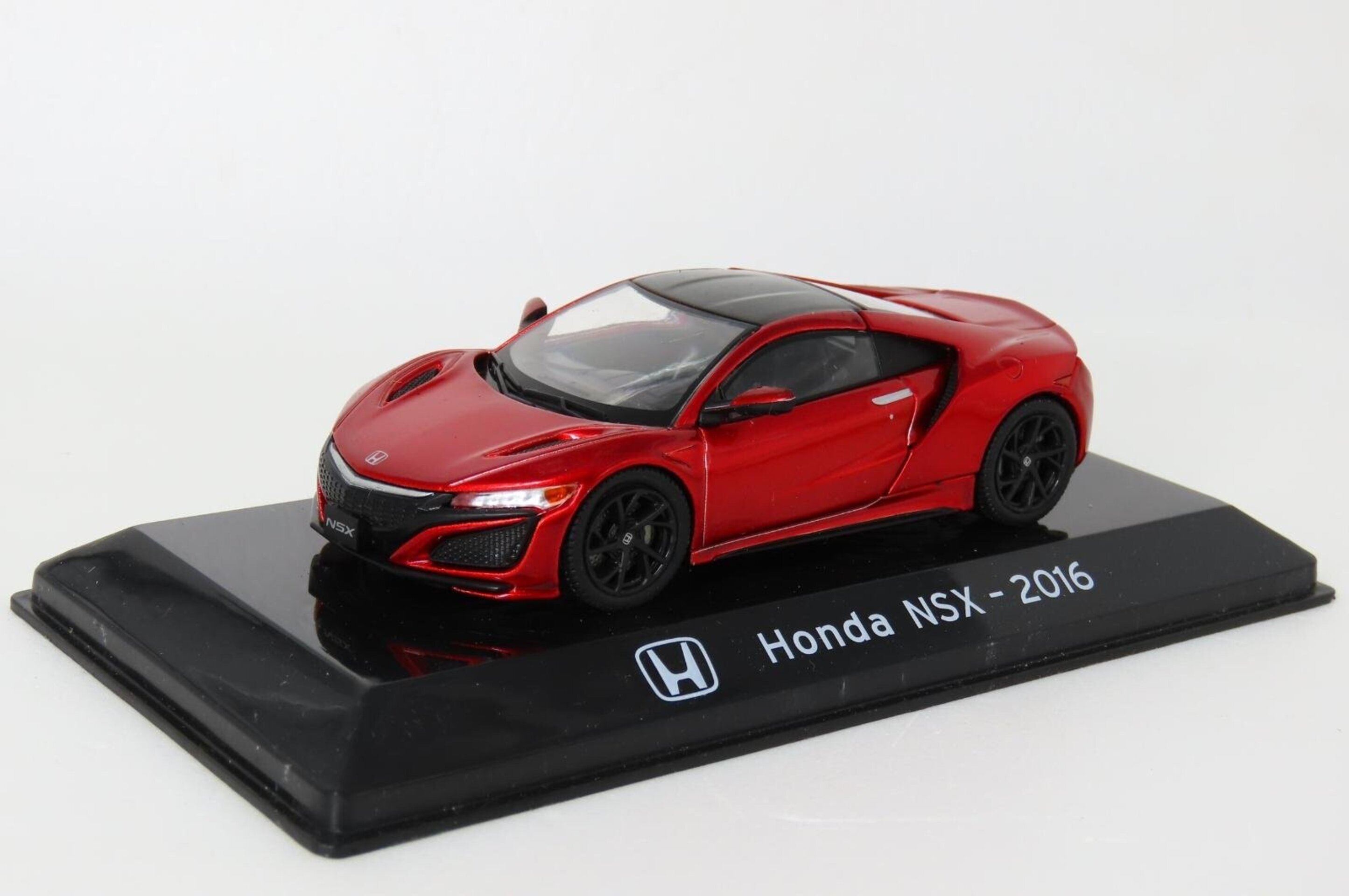 Honda NSX (2016) - 2