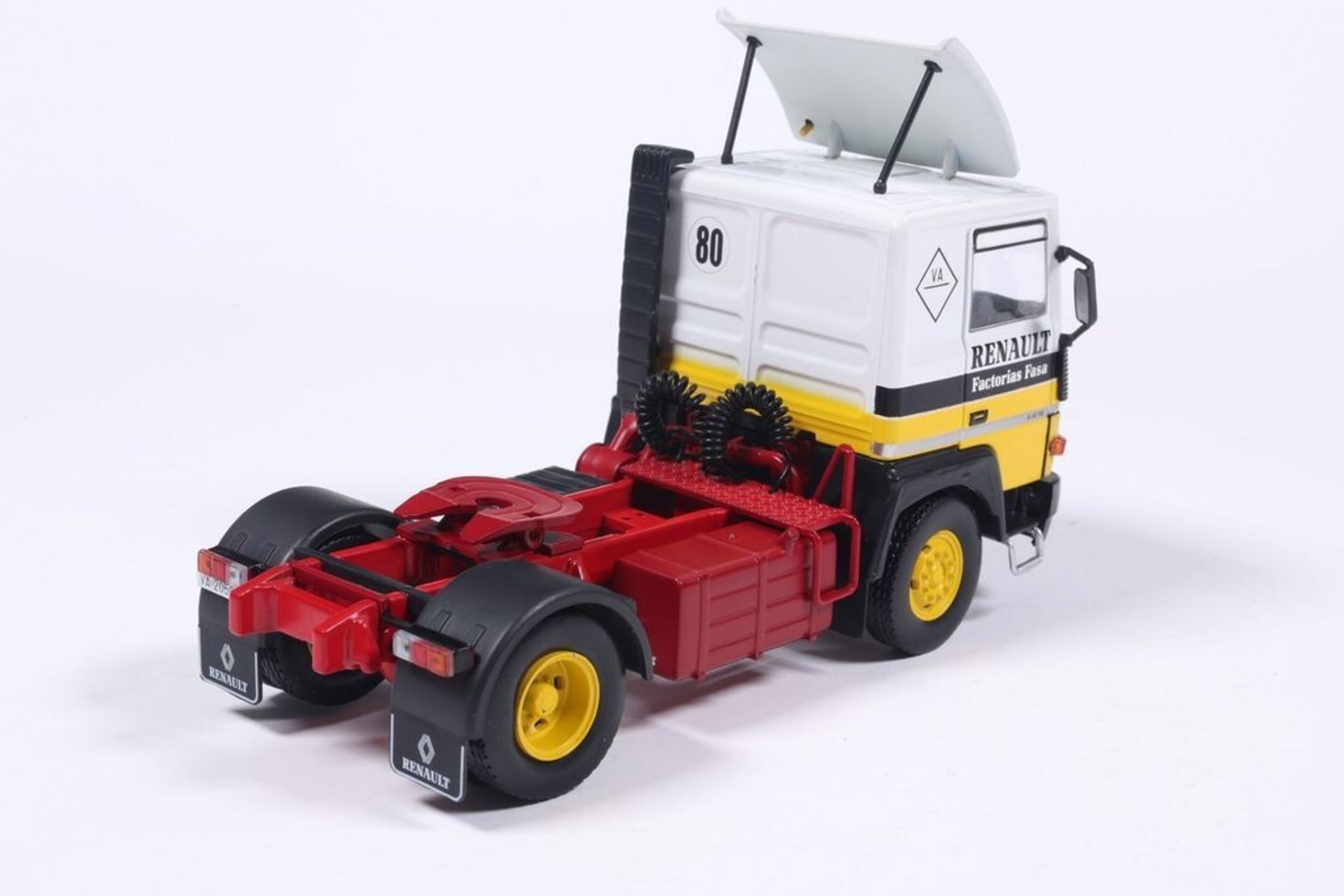 Camión Renault D 38T Barreiros (1983) - 8