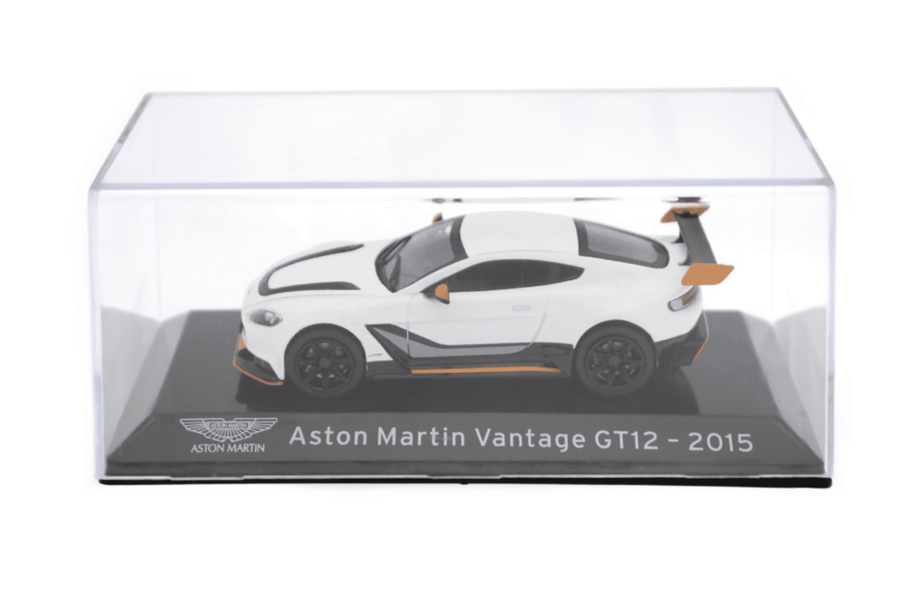 Aston Martin Vantage GT12 (2015) - 10