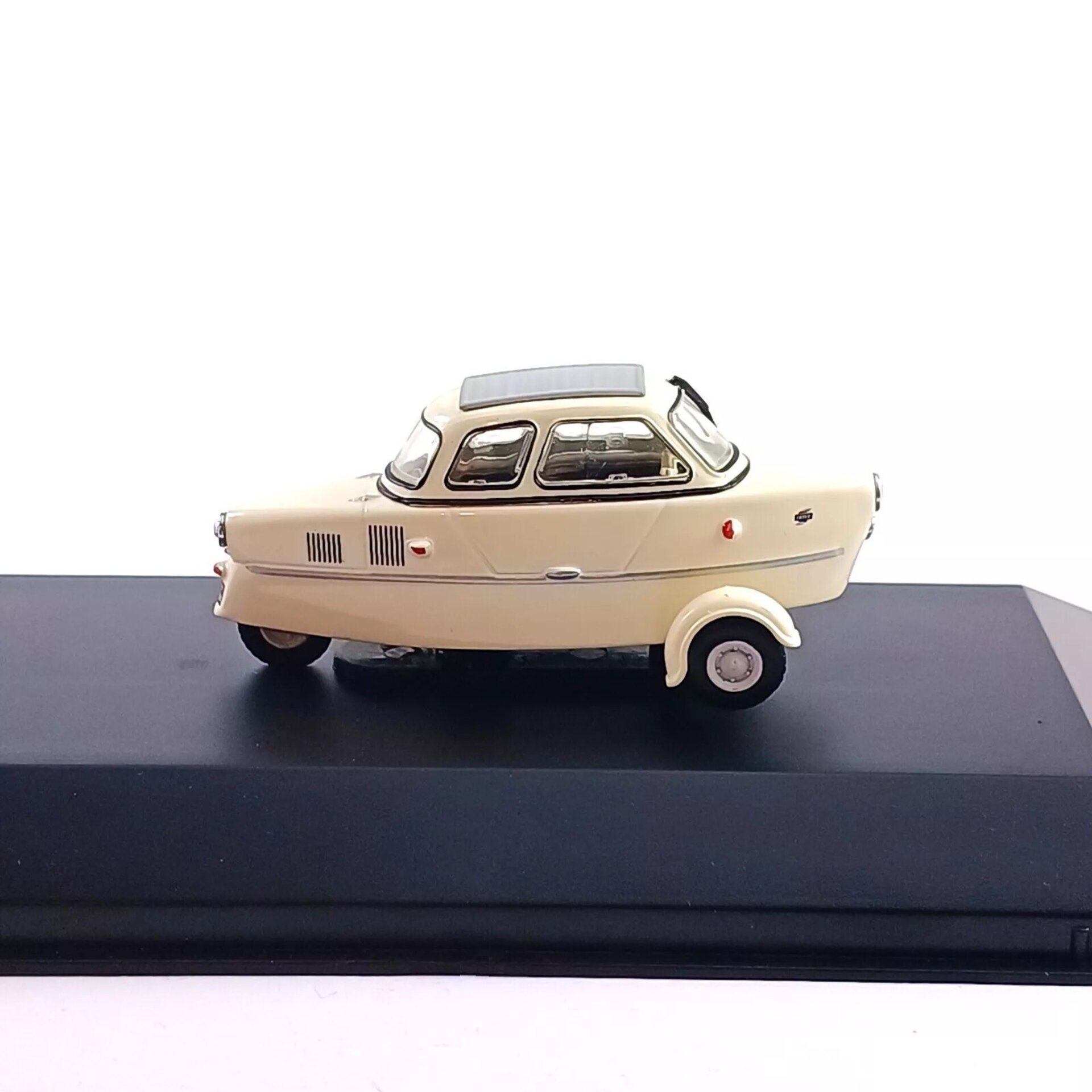 Microcoche SNCAN Inter 175A Berline (1953) - 4