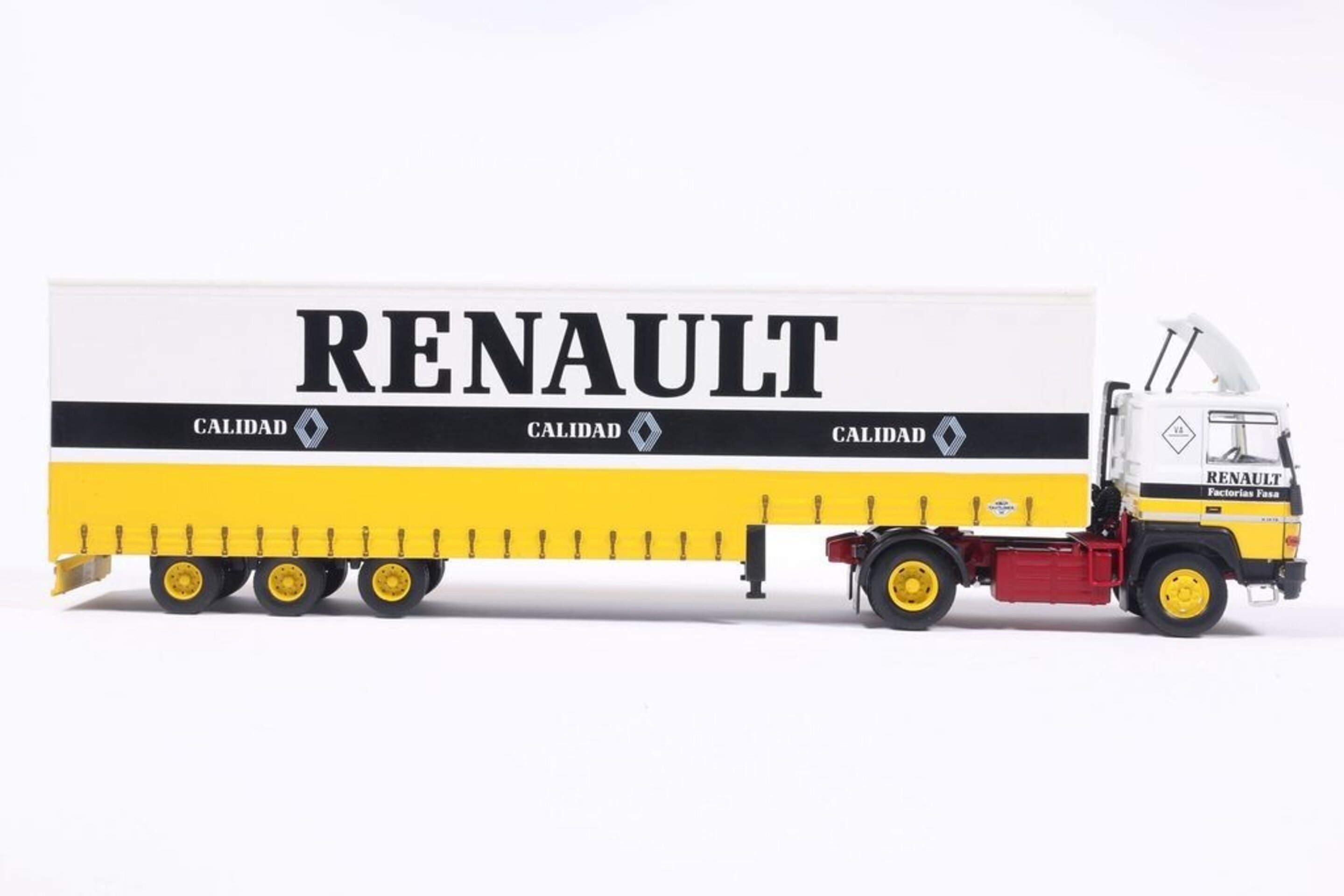 Camión Renault D 38T Barreiros (1983) - 11