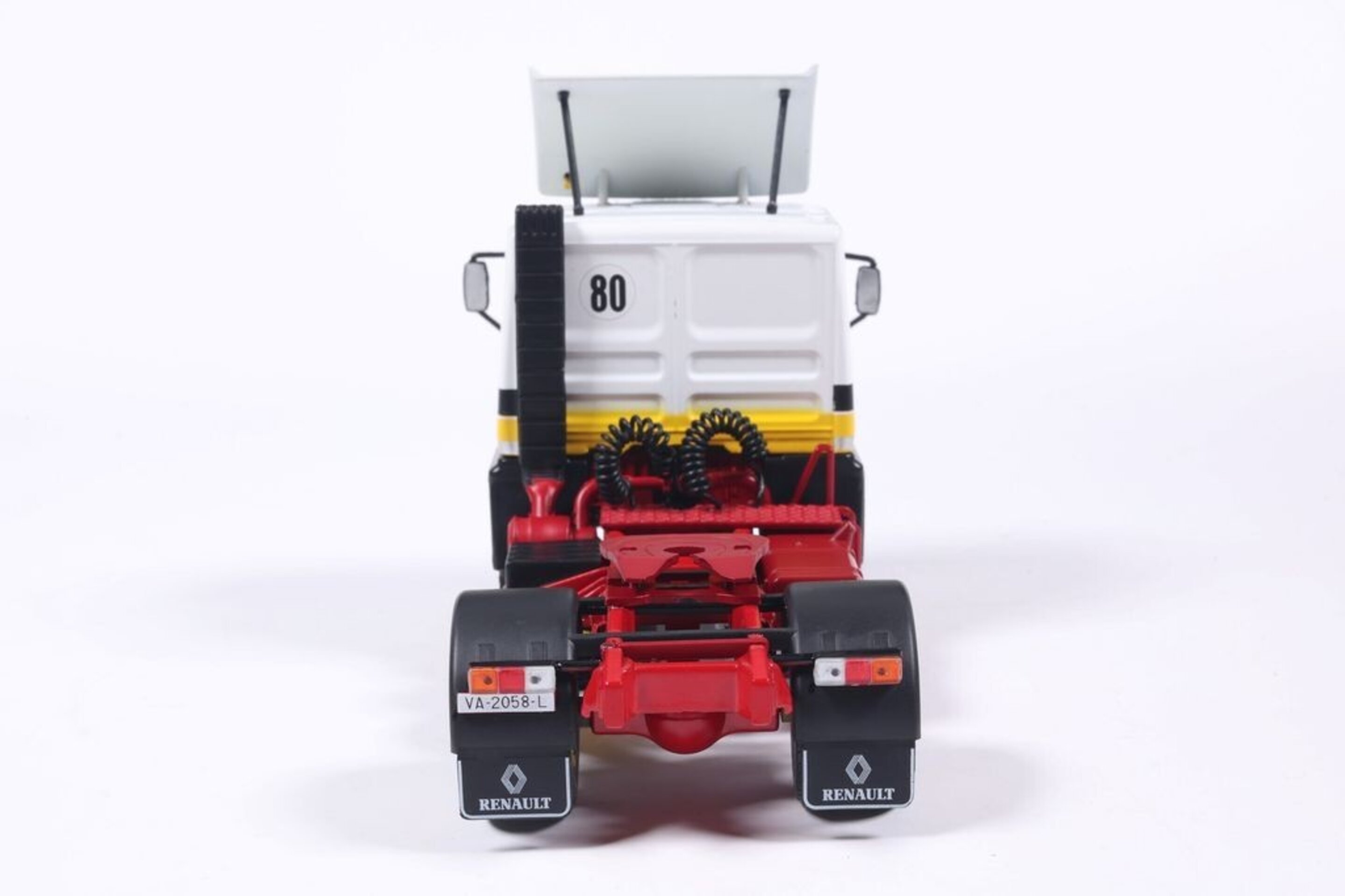 Camión Renault D 38T Barreiros (1983) - 9